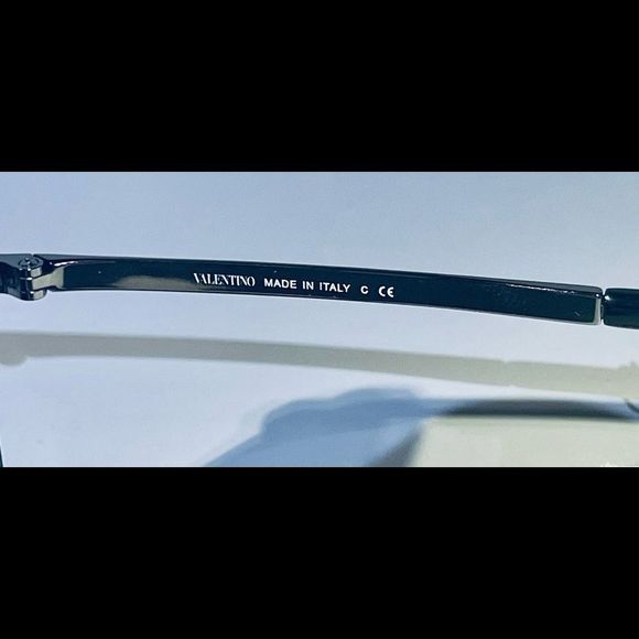 Valentino -Sexy & Edgy-Rock Stud Women’s Sunglasses-Ruthenium & Black-VA2046 main image 7